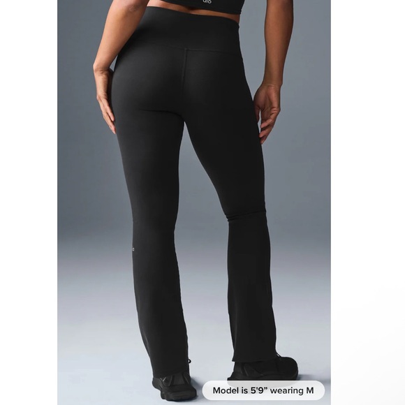 ALO Yoga Airbrush High-Waist Bootcut Legging - Picture 5 of 14